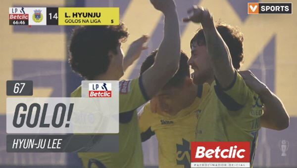 '절정의 폼' 이현주, 동업자 정신 망각한 '무릎 가격 태클' 눈살…포르…