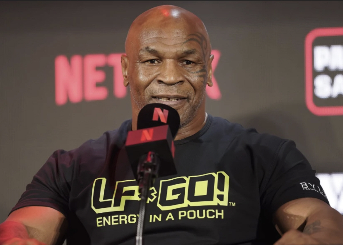 두산에 '전설의 복서' 타이슨이 나타났다는데...야구로 '핵주먹' 날릴 …