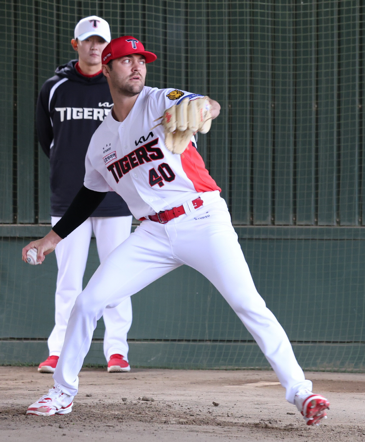 美는 갸웃, KIA는 29억 최고 대우 안겼다…"KBO 뛰기 어렵지만, …