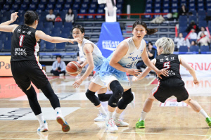 [현장분석] 시즌 첫 2연승! 신한은행이 달라졌다. '신신듀오' 43점 폭발. BNK와의 숨막힌 승부처, 어떻게 이겨냈나