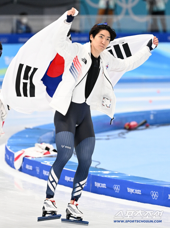 24년만의 밀라노 빙속 노메달, 어른답지 못했던 어른들의 책임... 이제…