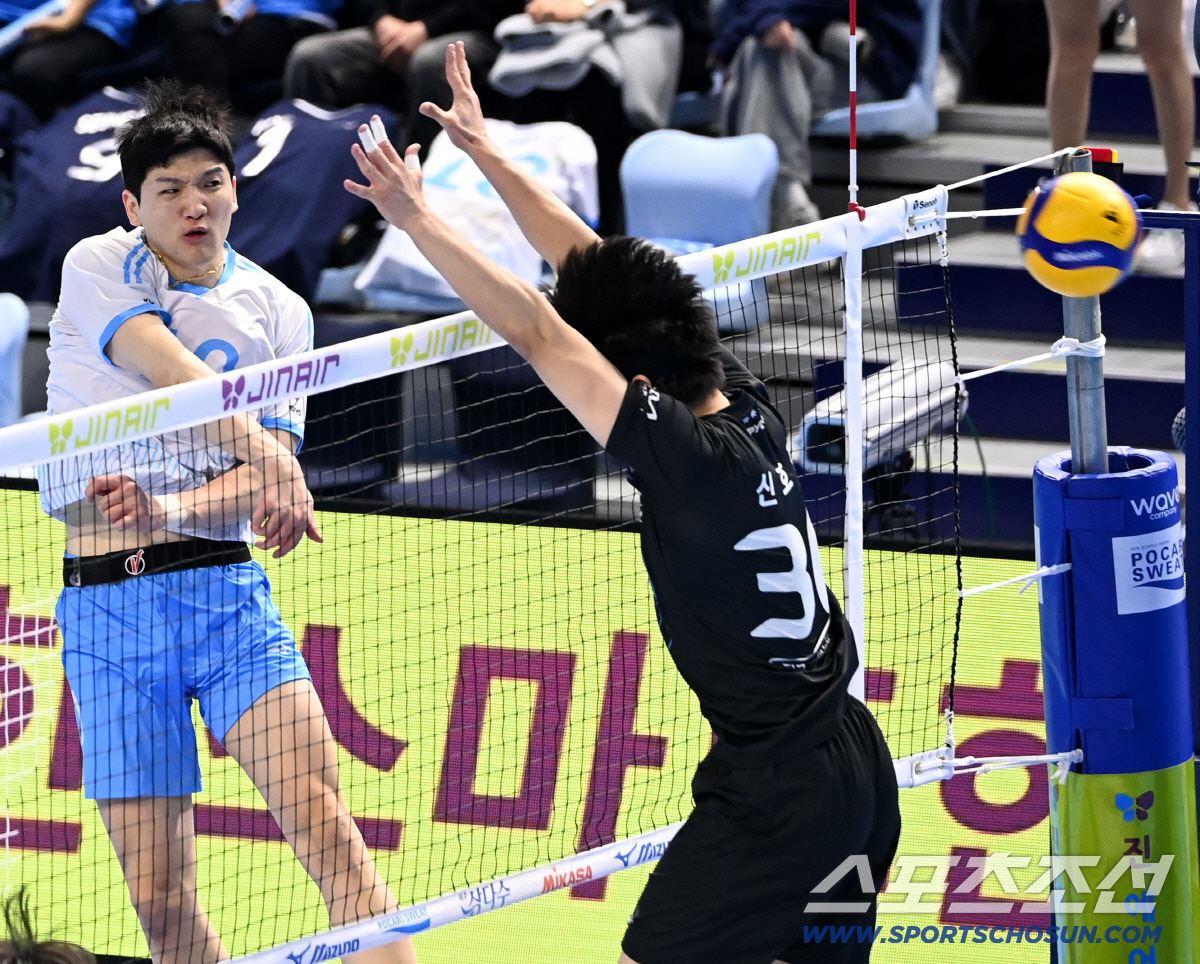 "상대 공격수 한명 지웠다" 8연속 득점 이끌어낸 김민재표 플로터…준비된…