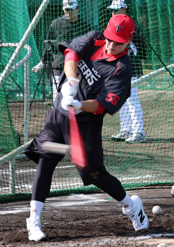 '와 폭풍 인상' KIA 주전 대우에도, 왜 이 악물었나…"빈틈 안 준다, 다들 야망 있고 욕심 있어"