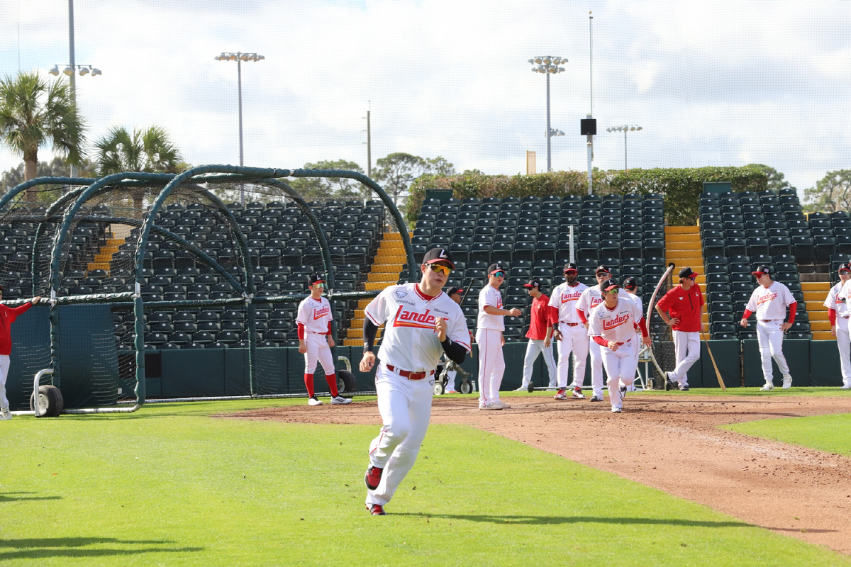 "완전 불 붙었네" 276홈런 타자 파격 영입, 22억 이상의 효과 본다