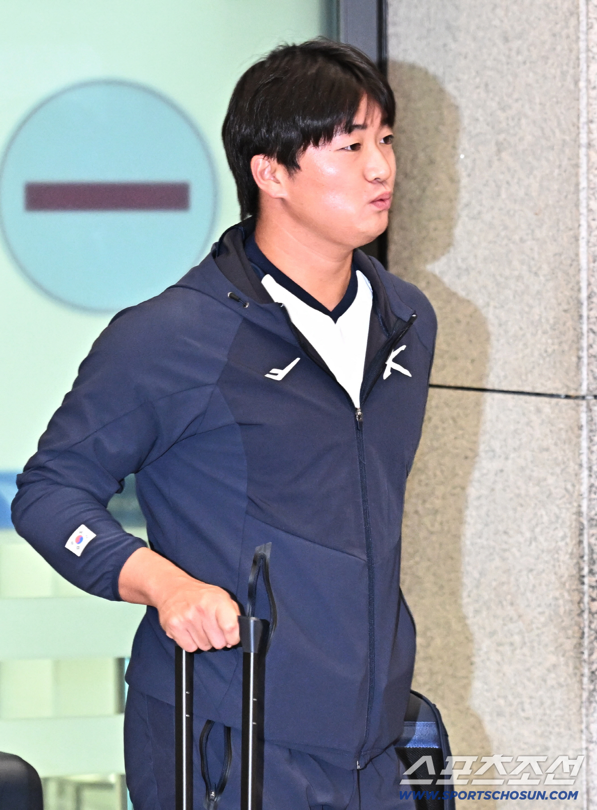 "고우석 분명히 도움 된다" 최악의 상황에서 데뷔를? 잔인한 등판이었다