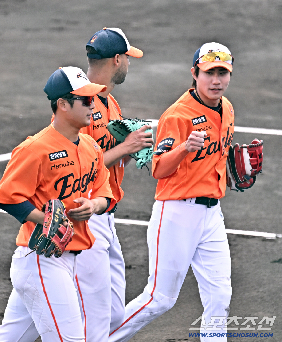 한화, 日 꼴찌 지바 롯데에 0-18 참패...에르난데스 152㎞ 호투만…