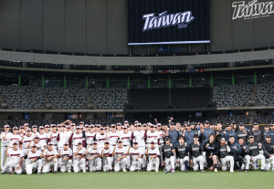 '가상의 류지현호' 키움, KBO 매운 맛 증명! 대만에 13안타 '폭격' 7대2 역전승…연습경기 1승1무 마감