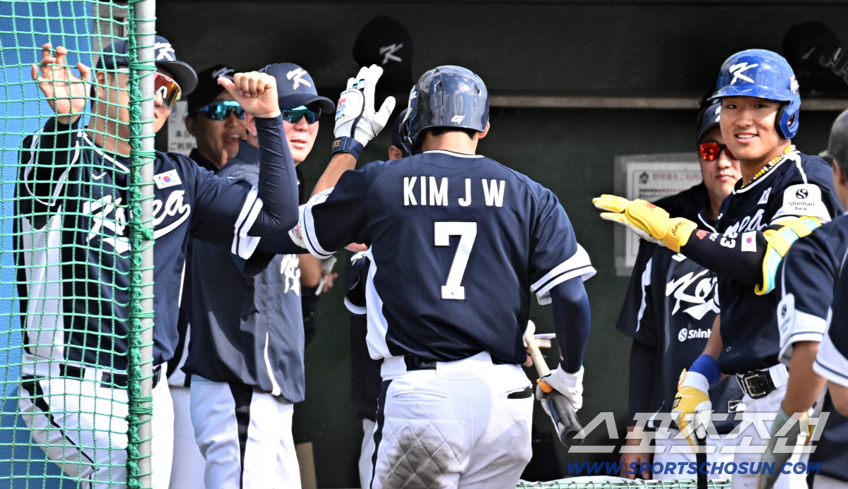 줄부상 악재? KBO가 하나로 뭉쳤다…'전세기 타자' WBC, 더 이상 …