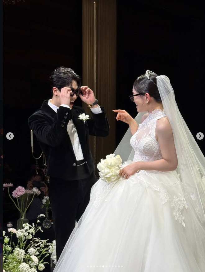 영제이, 미성년 교제 논란 딛고 ♥13살 연하와 결혼 "2년 눈물 끝에 …