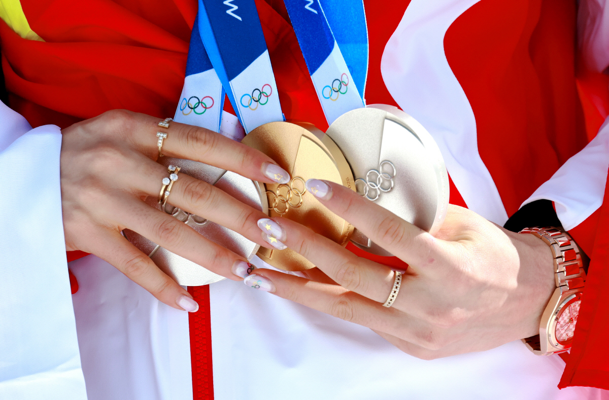 "배신자라 불러도 좋아" 美 버린 스탠퍼드 수재, '中 귀화' 구아이링,…