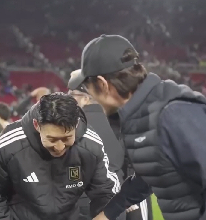 "K-레전드들이 뭉쳤다!" 손흥민X이병헌 LA 그라운드 깜짝 투샷, ML…