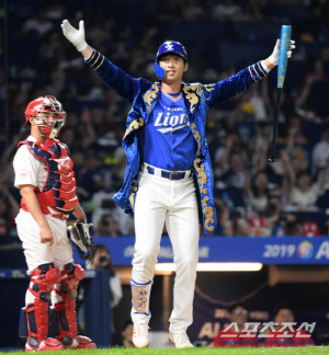 307억 현실인가? '노시환 거르고' 이학주·이대은 → 삼성과 KT는 후회할까