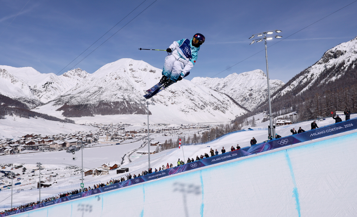 "할머니가 돌아가셨어요" 中 마지막 금메달 따자, 美에서 뒤늦게 날아온 …