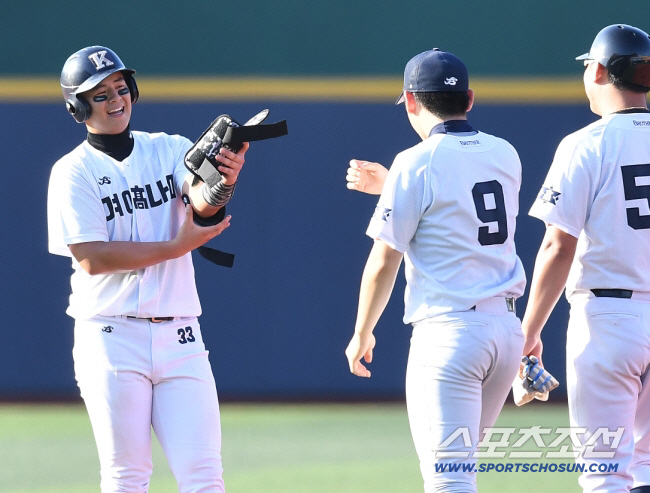 '부산 순혈+이대호 찐후배인데' 307억 종신한화 → 뒤늦게 피눈물 흘린…