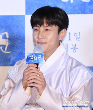 김동완, '성매매 합법화 발언' 논란 속 '아침마당' 출연 강행…