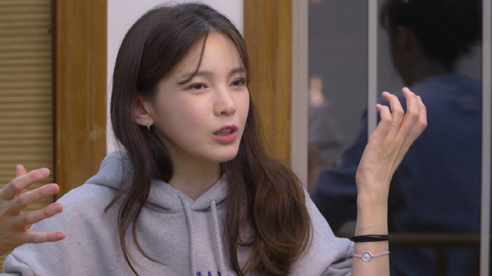 '63세 돌싱' 황신혜, 딸 이진이 앞에서 전남친과 재회 "딸 반응에 놀…