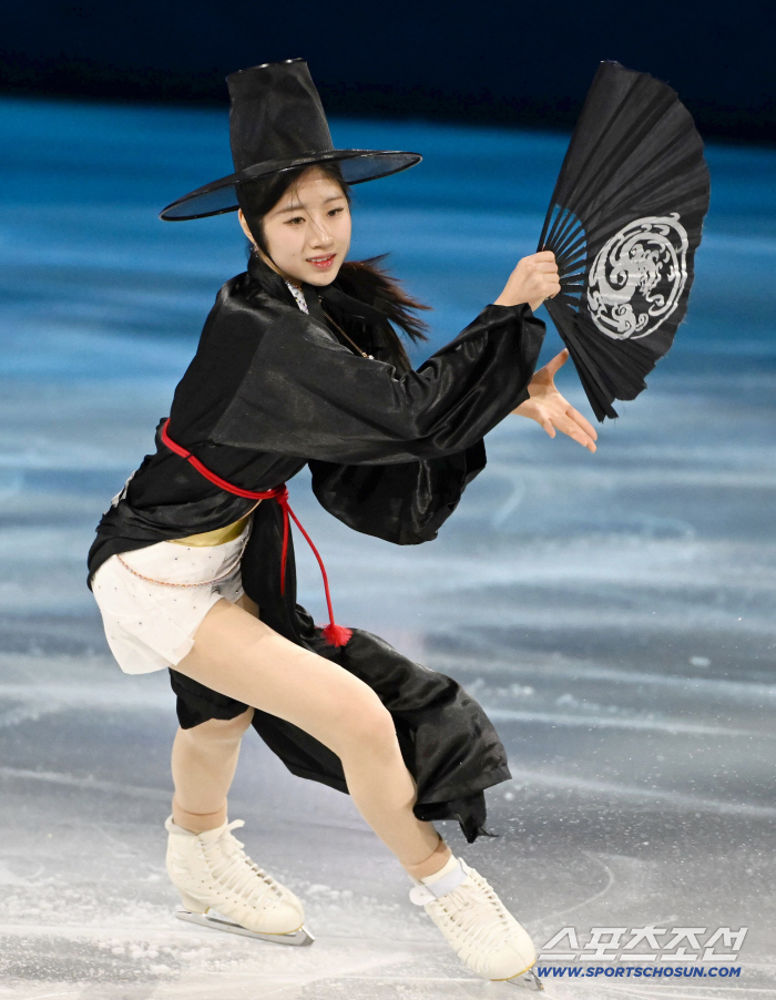 "'갓'해인,패션도 월클 공인!" 이해인 '보그 이탈리아' 선정 올림픽 TOP5 룩 당당 2위![공식발표]