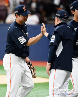 11년 307억원 역사적 계약 그 후…백전노장에게 도착한 장문 문자 