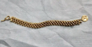 고속열차 변기에서 내려간 금 팔찌, 극적 회수…손으로 일일이 더듬어