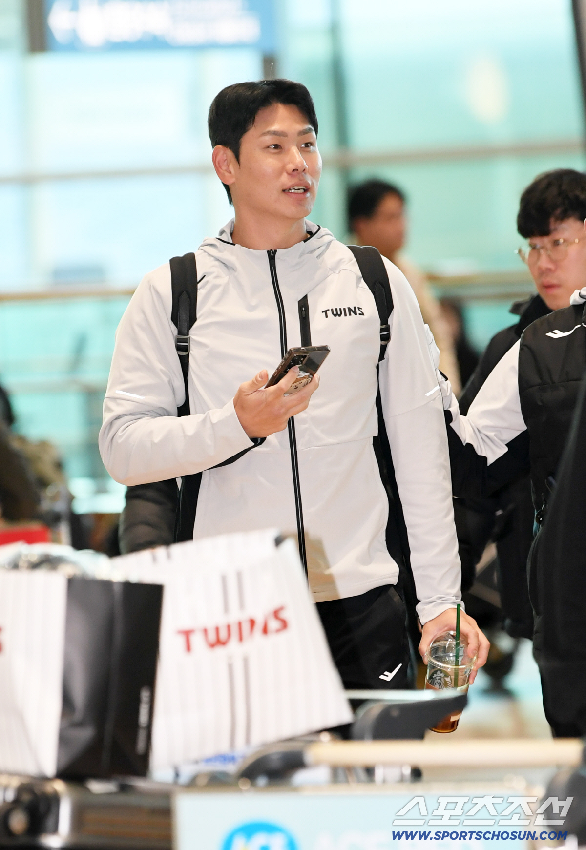 노시환이 307억 대충격파! → 김도영·홍창기·문보경·구자욱·원태인은 웃…