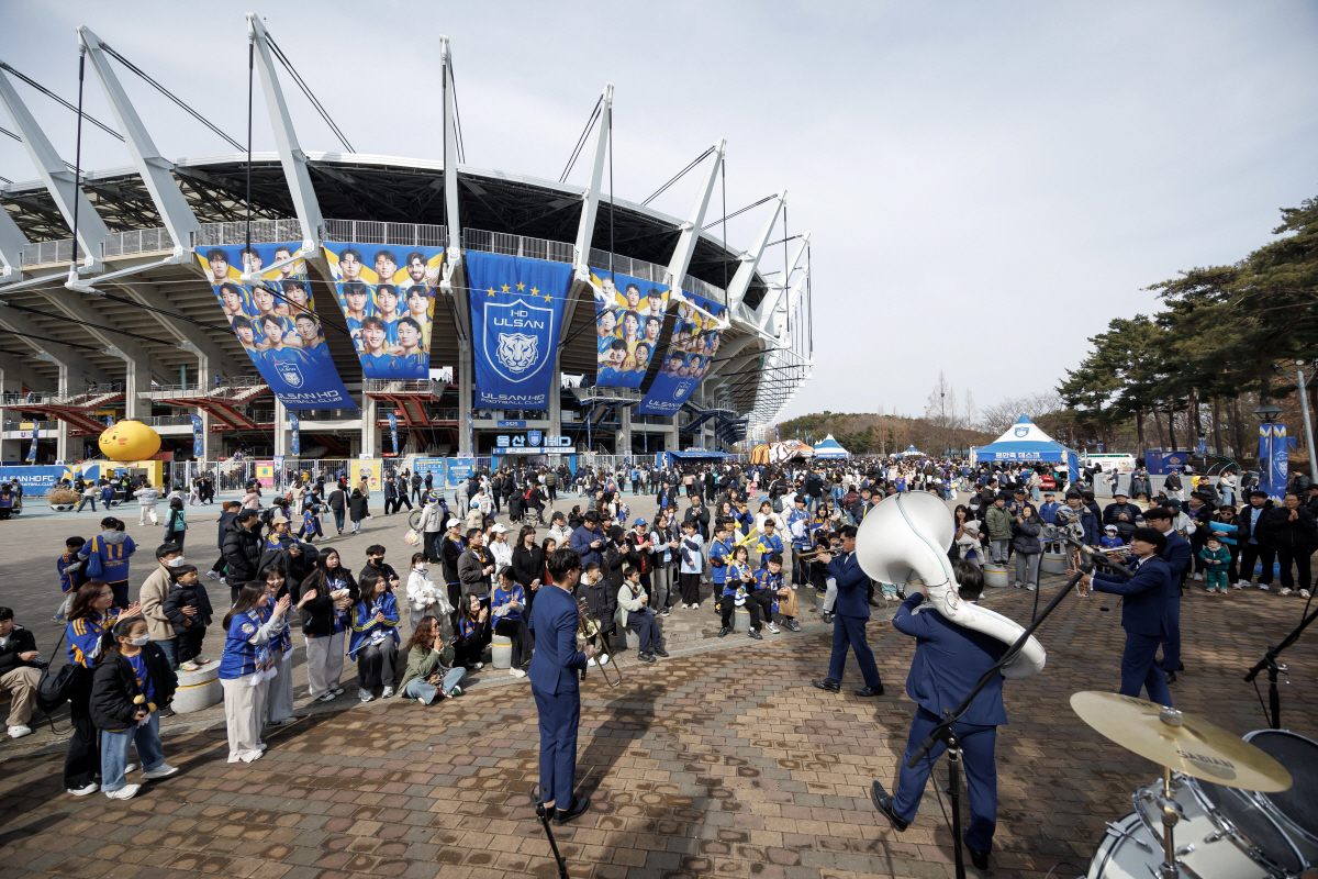 "동계올림픽 끝나자 그라운드에 봄이 왔다" K리그 개막, '눈엣가시' 1…