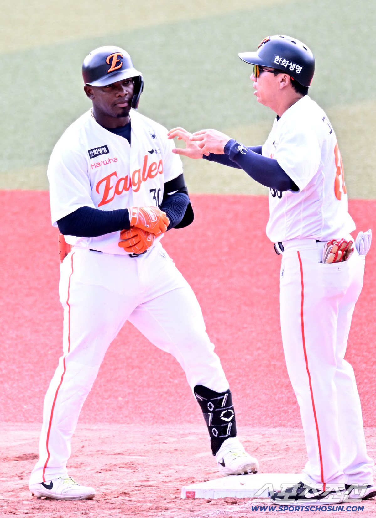 '307억' 노시환 홈런 폭발&곽빈 155㎞ 무실점…'문현빈 결승타-문보…