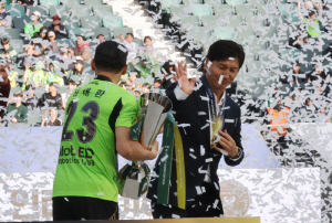 '똑똑한' 정정용, 포옛이 만든 전북 현대 '밥상'에 '후방 빌드업' 숟가락을 올렸다