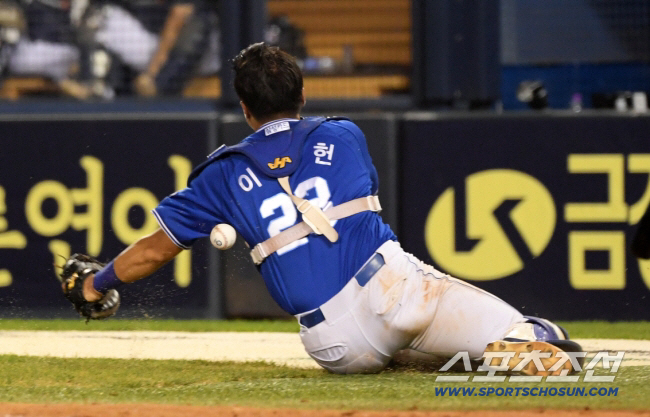 '5대1 경쟁' 속 아뿔사, 청백전 사구 후유증→검진 위해 조기귀국, 백…