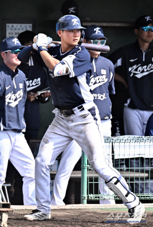 미리보는 호주전? 대표팀 리드오프 대격돌…'허벅지 사구' 안현민 돌아왔다 [오키나와 현장]