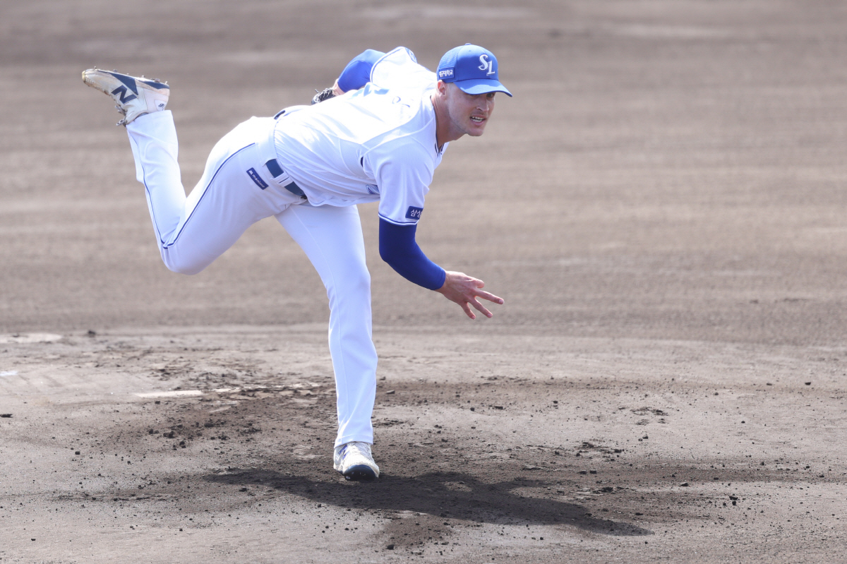 외인 최고구위라며?  '최고 148㎞' 맷 매닝, 한화 화력에 휘청, ⅔…