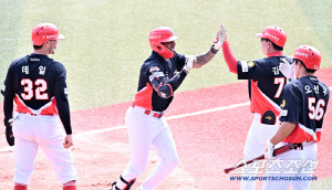 '박해민 3안타 맹활약' 류지현호, '카스트로 홈런' KIA 제압…연습경기 3연승 행진 [오키나와 현장]