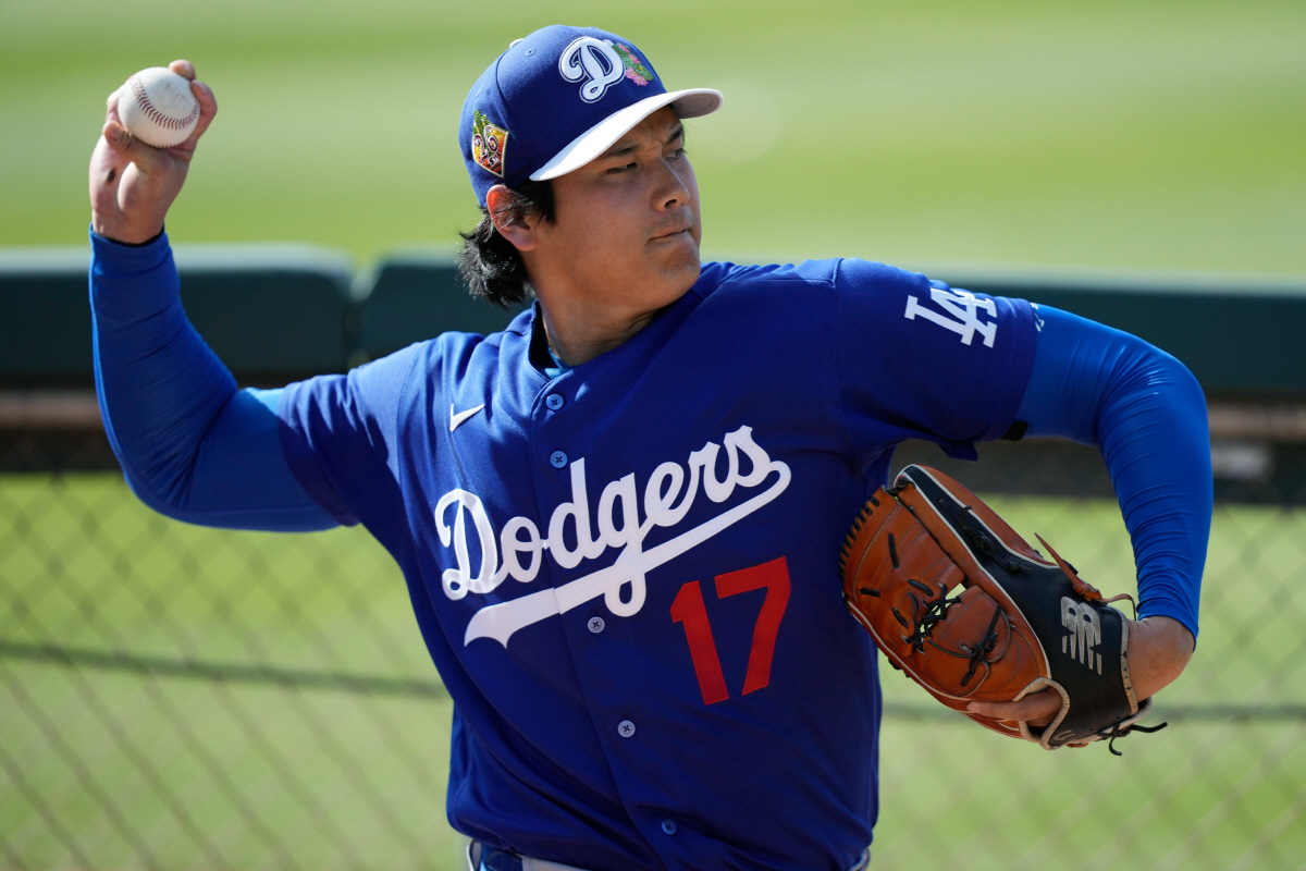 몸값이 1조여도, 가질 수 없는 게 있다...MVP 트로피, 2033년까…