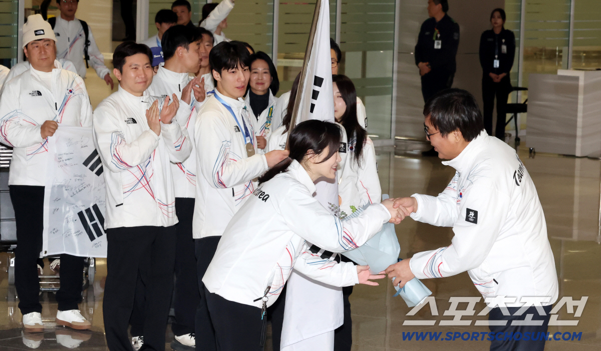 "자랑스러운 팀 코리아" 금3+은4+동3 밀라노 영웅들 금의환향...최휘…