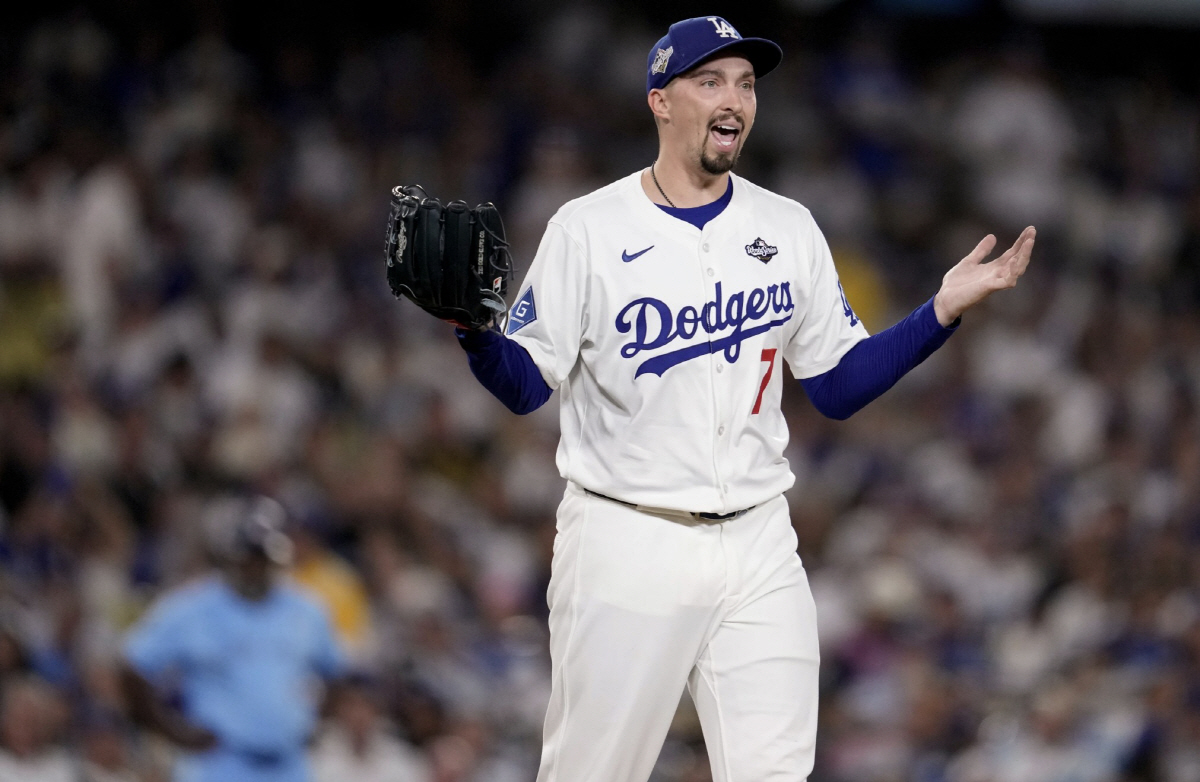 다저스에 또 '부상악몽' 스물스물 → 어깨 조심해!…2600억 선발투수도…