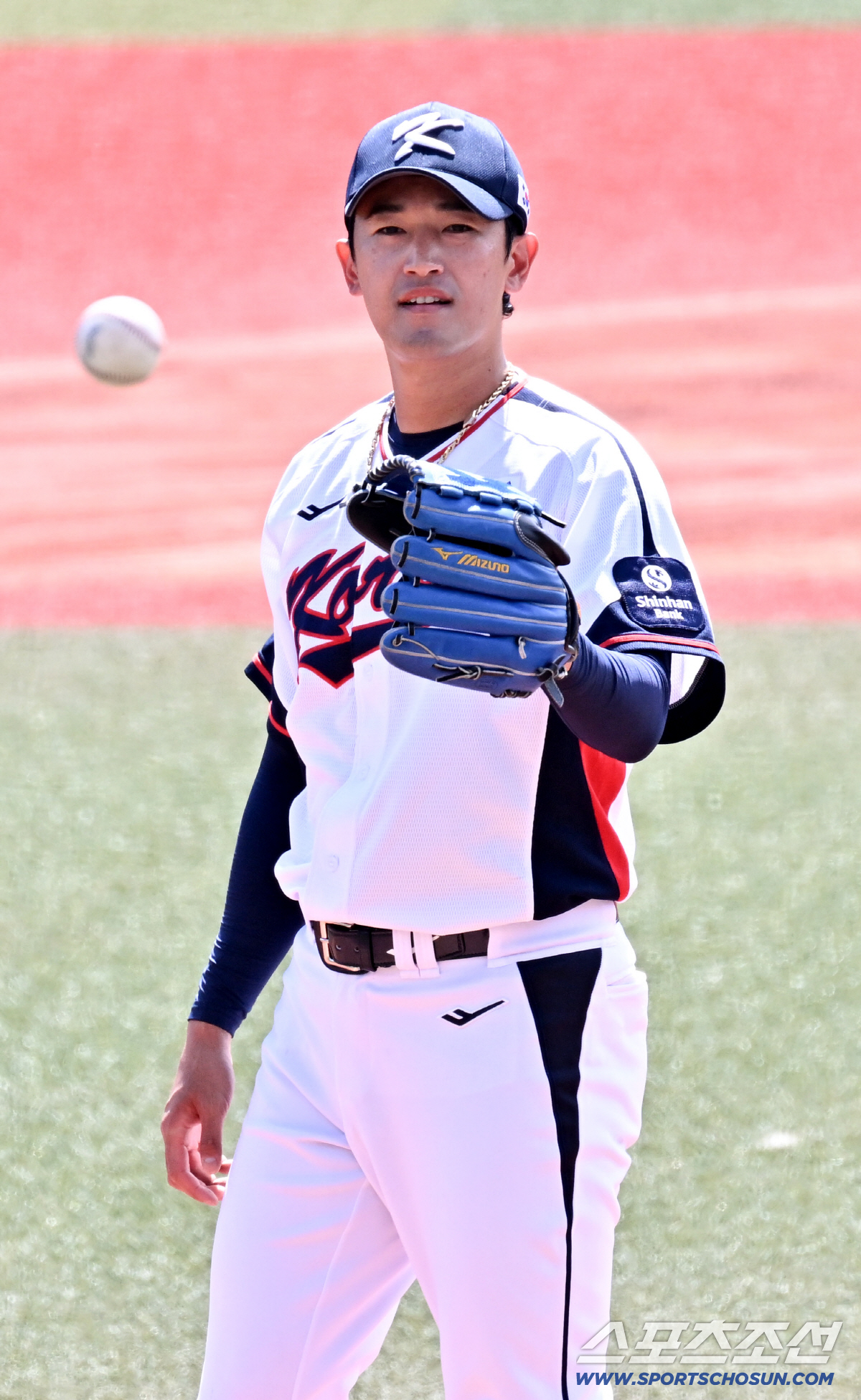 위기 넘기나 했는데 새 외인에 무너졌다...고영표, 카스트로에 뼈아픈 투…