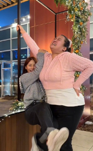 '70kg 감량' 박수지, 살 빼니 숨겨진 '괴력'…미나♥류필립 '한 손에 번쩍'