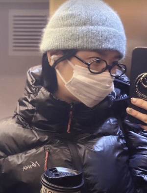 '이수와 이혼' 린 맞아? 전혀 못알아보겠네...꽁꽁 싸맨 '프라이버시 패션'