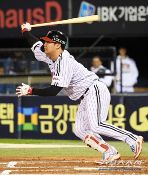 노시환에 밀릴 게 없는데, 아니 더 낫다고 볼 수도 있는데...307억 꿈 꾸기엔, 2년이 너무 아쉽다