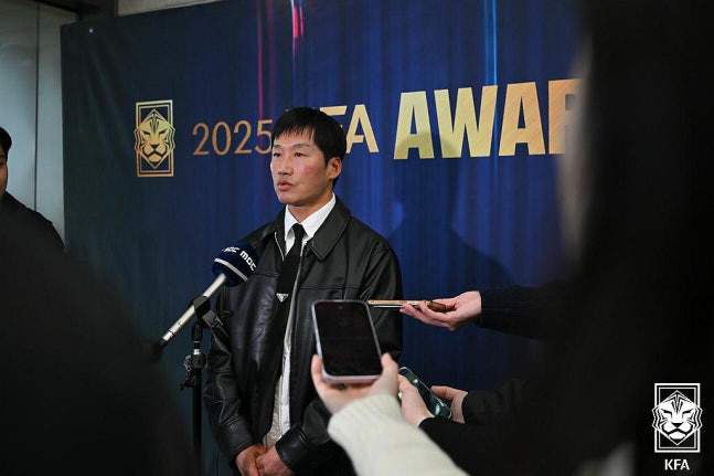 '흙수저'→'대한민국 최고 감독' 이정효 감독은 여전히 높은 곳을 본다.…