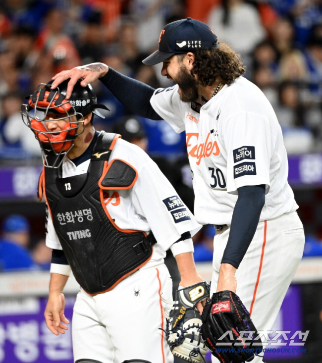 '433억 초대박' 그런데 왜 울컥했나 "저는 한화에 꼭 돌아갈 겁니다"…