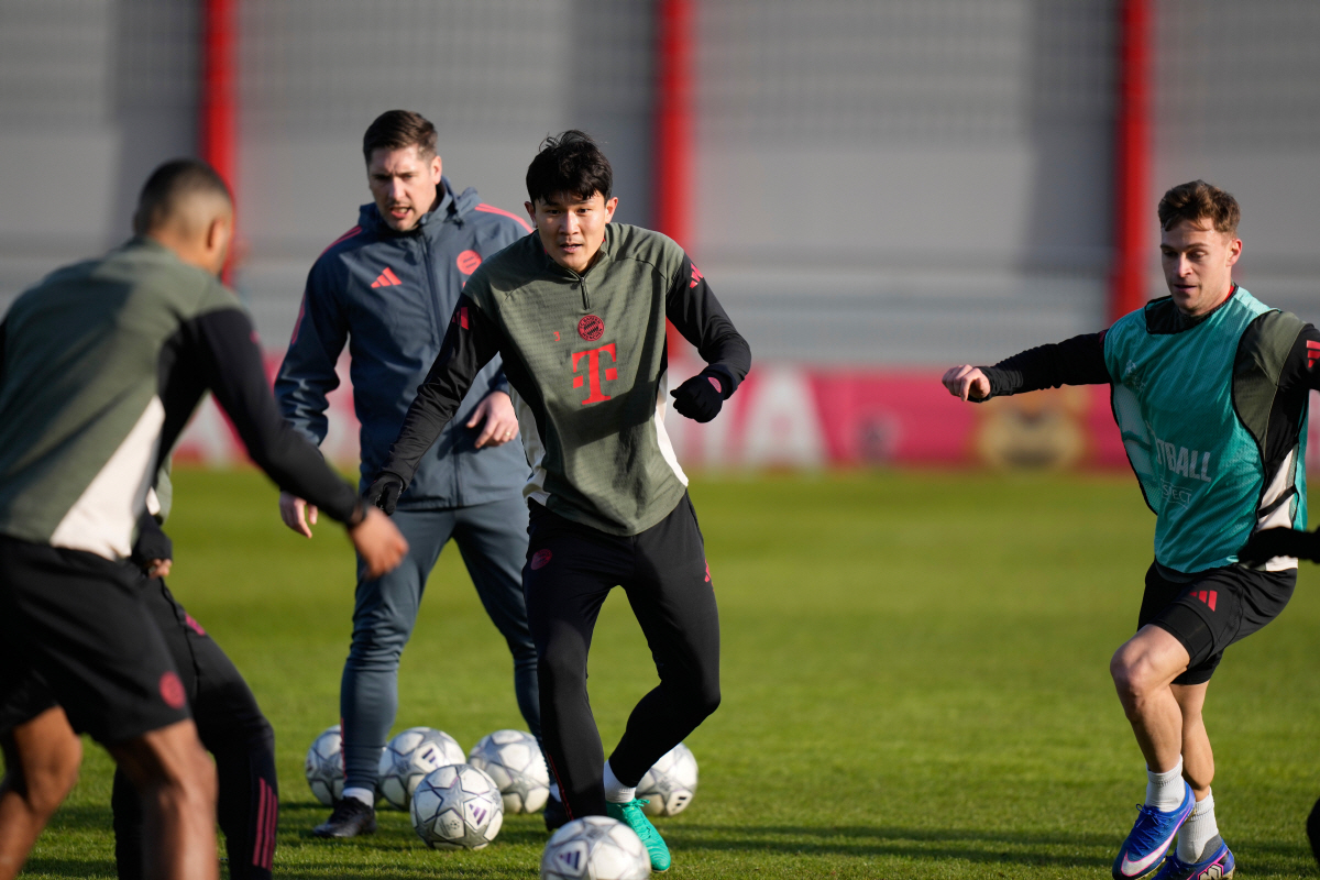 "韓 축구 '21호' 프리미어리거 나오나!" '괴물수비수' 김민재 첼시 …