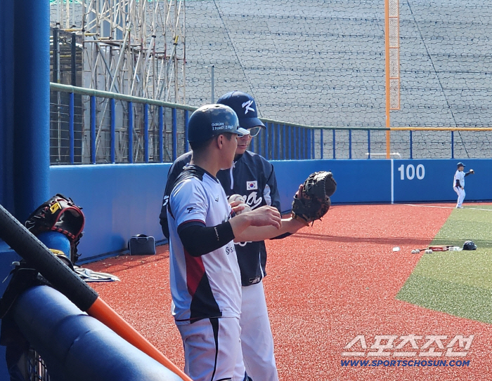 '양의지 스승'이 '상무 포수'를 따로 불렀다, '명포수 레슨' 선물…