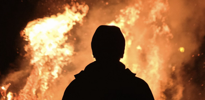 "결혼해 줘" 거절당하자 여성 집에 불 질러 '충격'