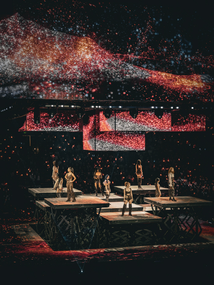 트와이스, 지미팰런쇼 3년만에 출연…'Strategy' 퍼포먼스→北美 뜨겁게 달궜다