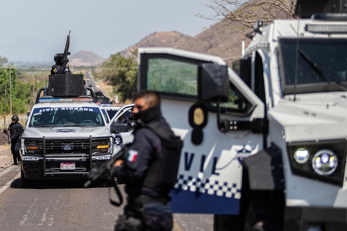 '안전' 비상 걸린 홍명보호 어떡하나! '베이스캠프+2경기' 불타는 과달…