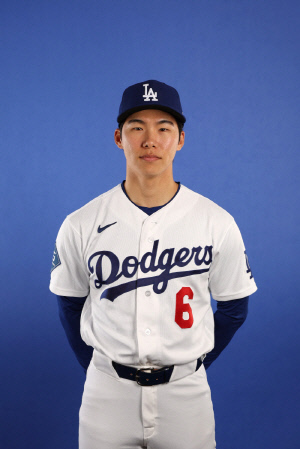 '혜성이 이제 좀 치네!' 로버츠 감독의 선구안 칭찬…다저스 2루수 '주전 청신호'→