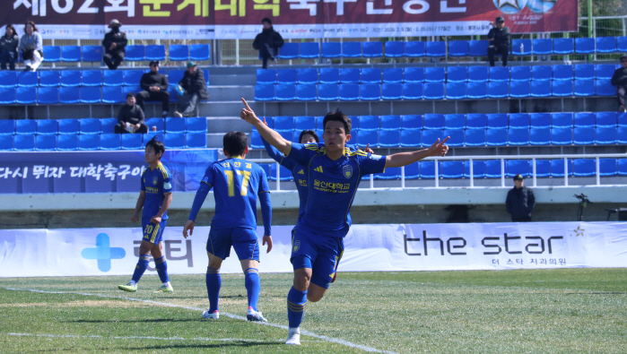 "골골골골골" '대학계의 PSG' 울산대, '미친 화력'으로 전주대 5-0 꺾고 춘계대학축구연맹전 '첫 우승'→전승 우승 쾌거[한산대첩기 현장리뷰]