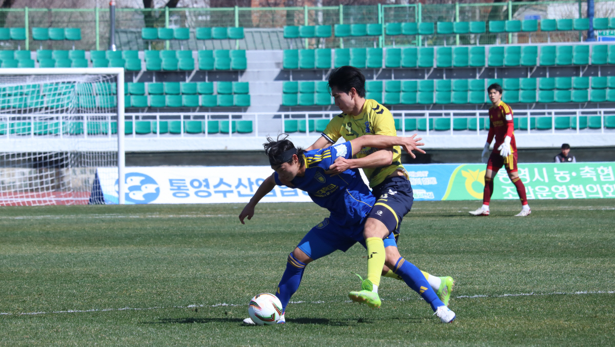 "골골골골골" '대학계의 PSG' 울산대, '미친 화력'으로 전주대 5-…