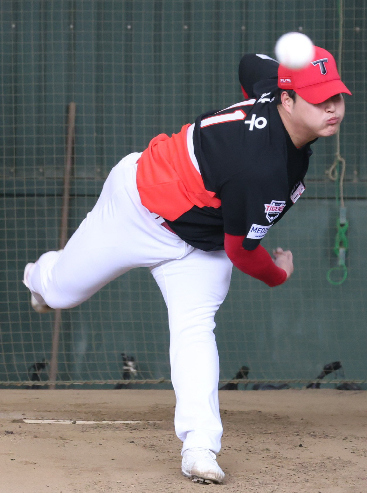 '15억 홀대?' KIA 트레이드 초강수, 왜 올해 더 기대될까…"압도적…