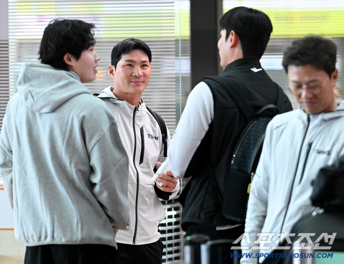 부진도, 태극마크도 잊었다! 33세 LG 출루머신, 지금도 폭풍발전중 "…